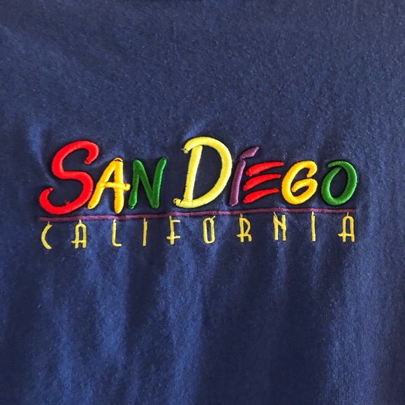 Vintage San Diego California embroidered shirt - Picture 2 of 3